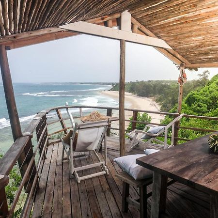 The Overhang Dar es Salaam Exterior photo